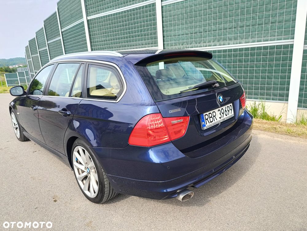BMW Seria 3 320d xDrive DPF Touring Edition Exclusive - 7
