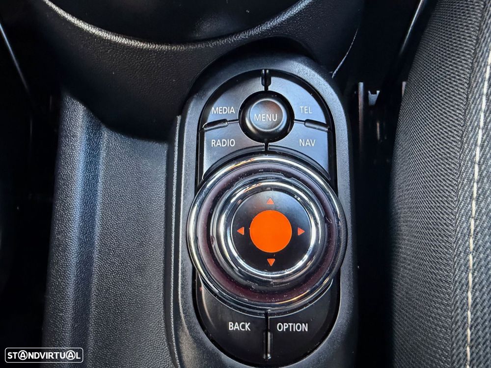 MINI 3 Portas One - 35