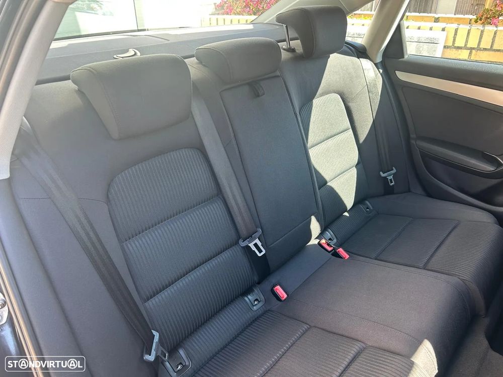 Audi A4 2.0 TDI Advance - 8