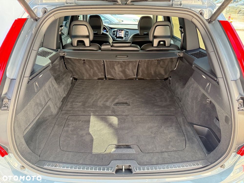 Volvo XC 90 - 31