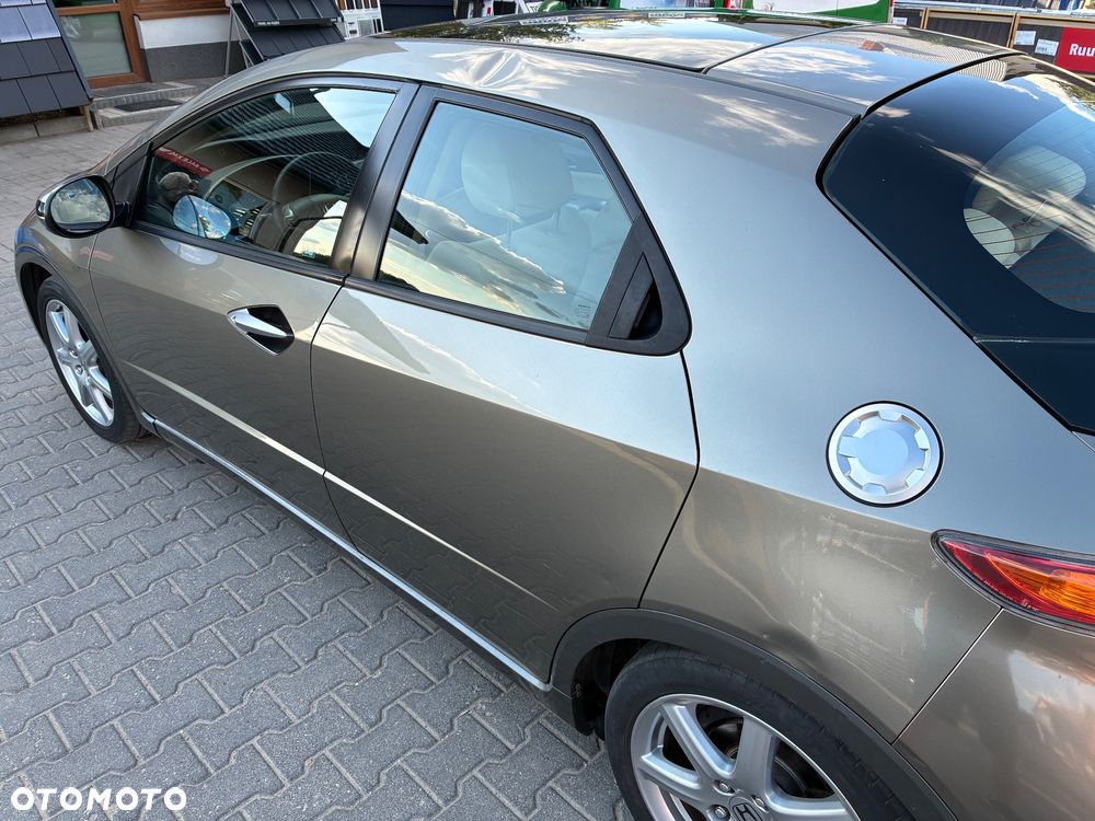 Honda Civic 1.8 Comfort - 4