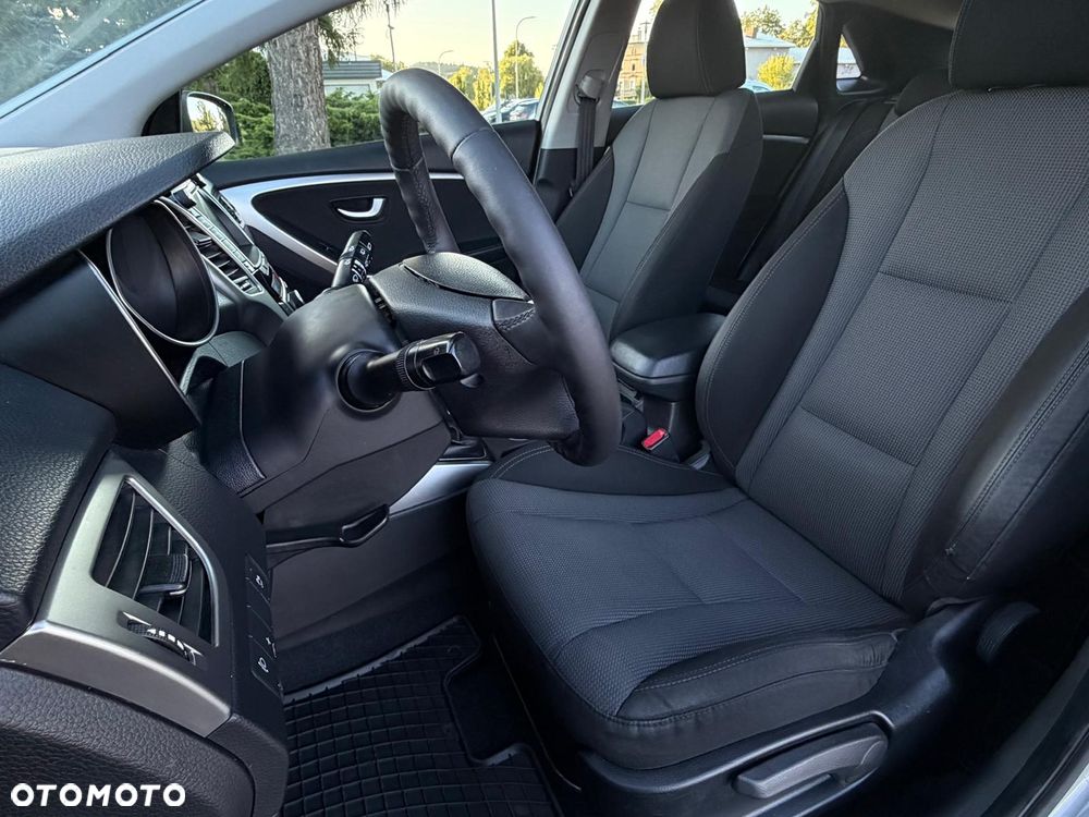 Hyundai i30 1.4 Premium - 16