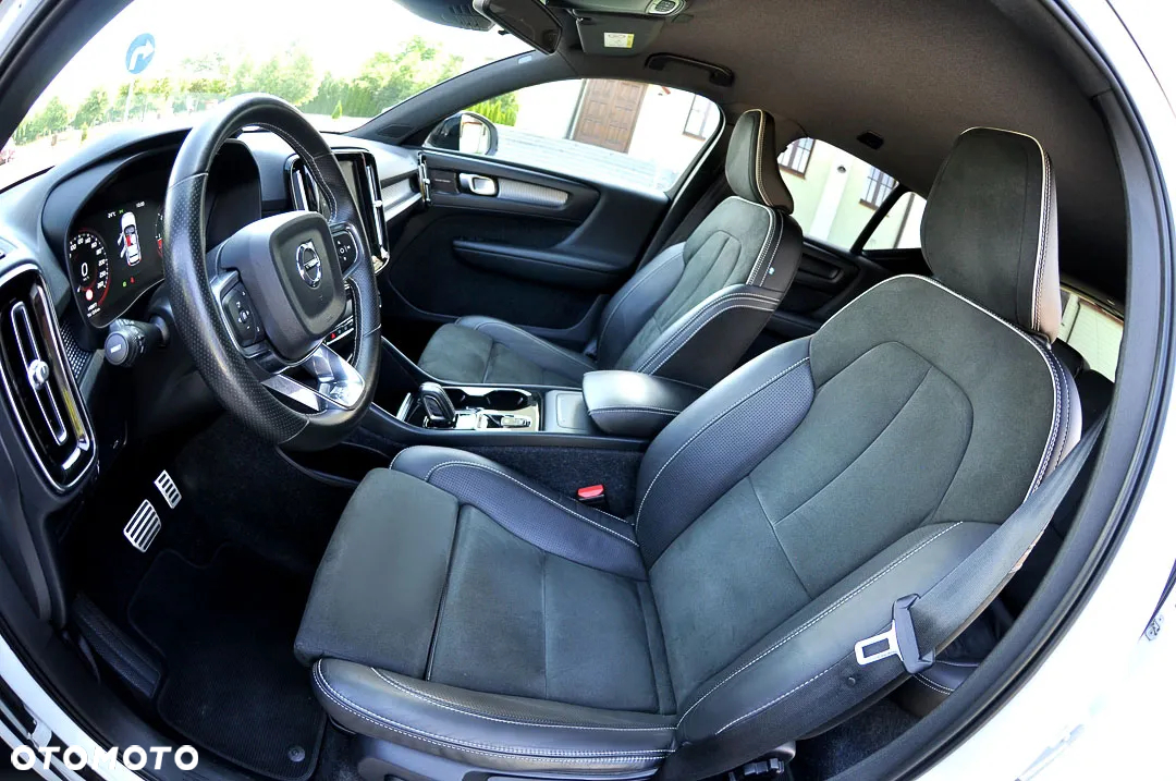 Volvo XC 40 T3 R-Design - 19
