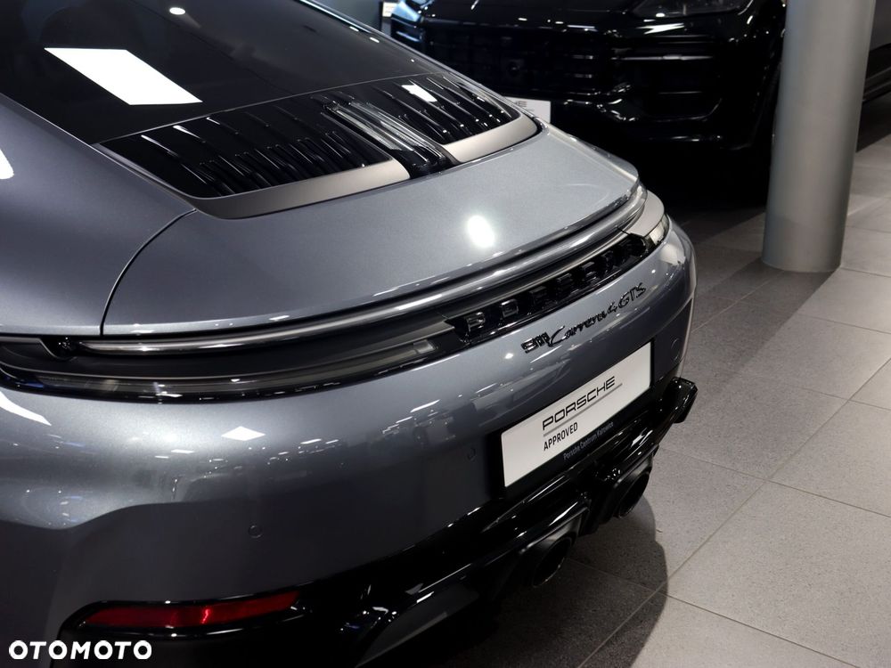 Porsche 911 Carrera T-Hybrid 4 GTS - 31