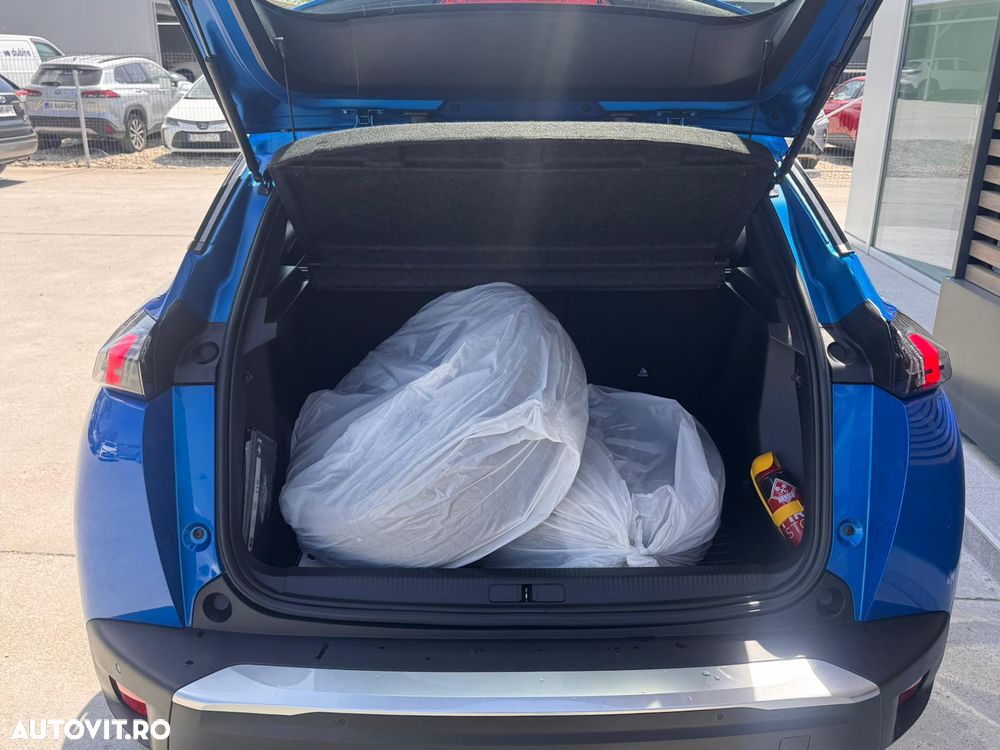 Peugeot 2008 1.2 L PureTech STT Allure - 9