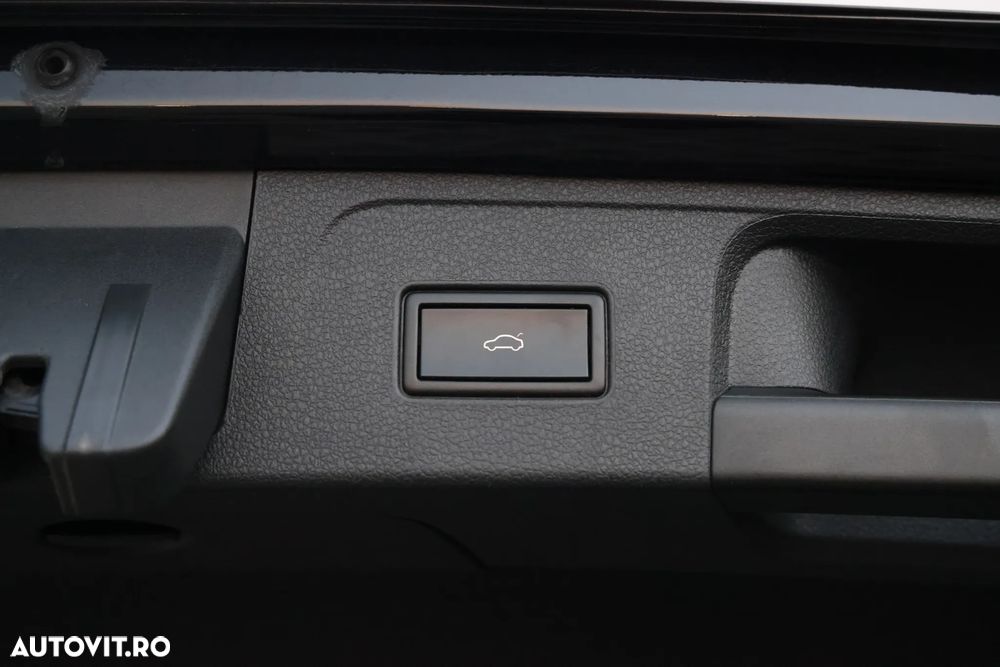 Volkswagen Passat 2.0 TDI SCR Business - 35