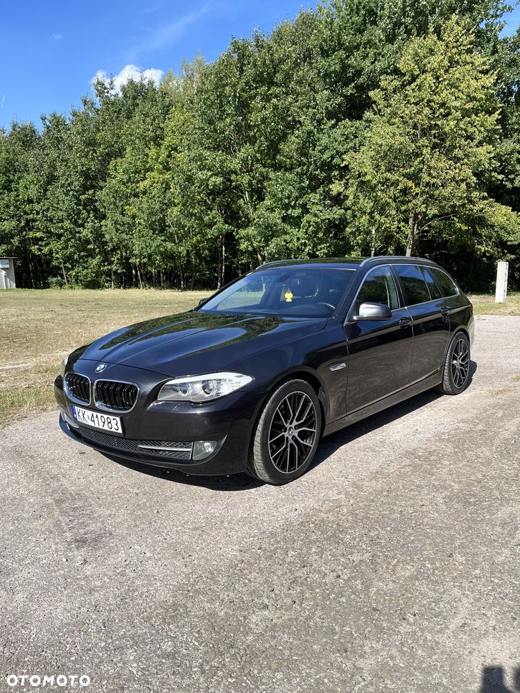 BMW Seria 5 523i - 1