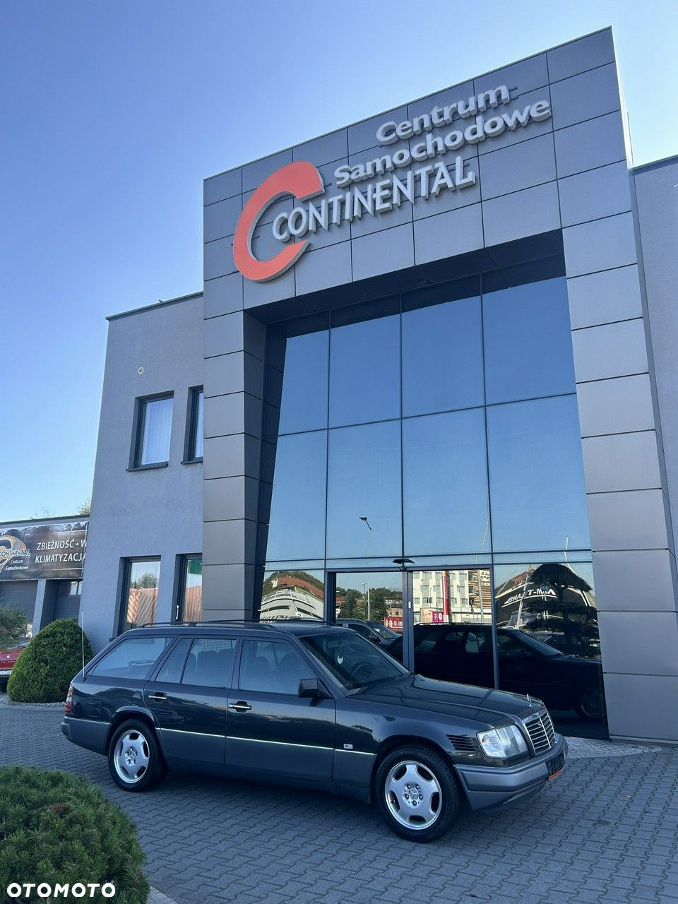 Mercedes-Benz Klasa E 250 T D Elegance - 3