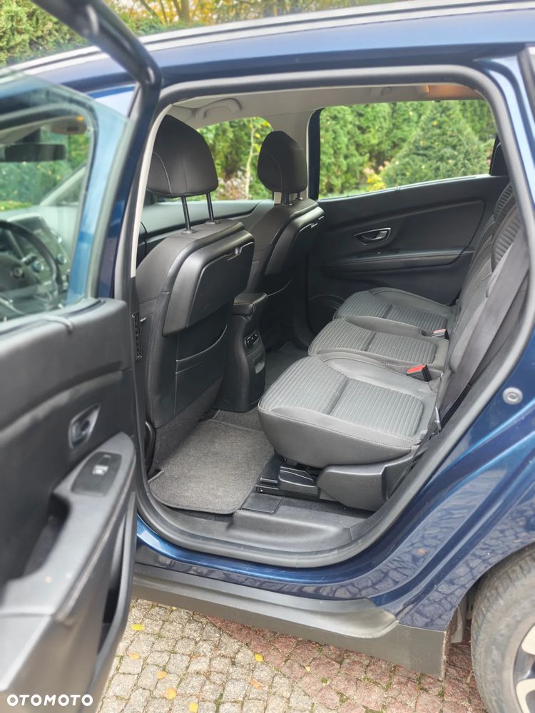 Renault Grand Scenic - 22