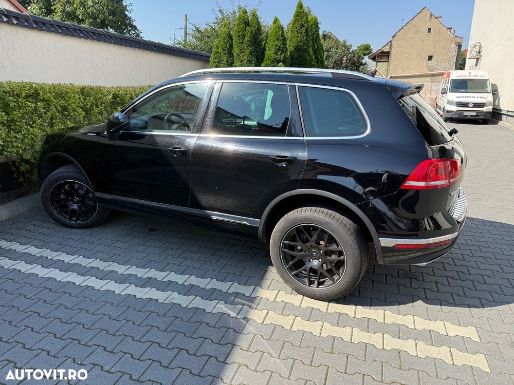 Volkswagen Touareg 3.0 V6 TDI BMT - 3