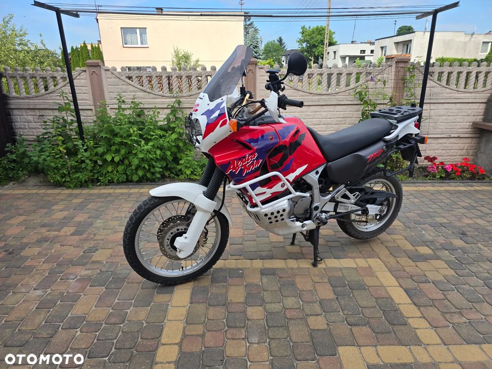 Honda XRV - 2