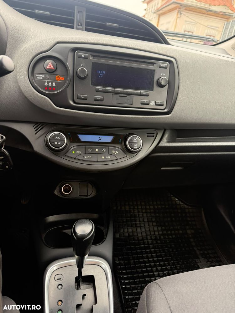 Toyota Yaris - 13