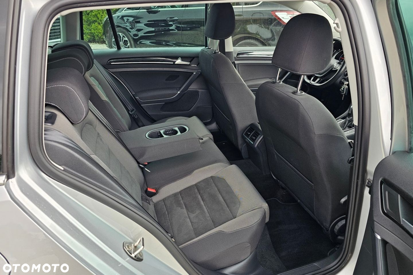 Volkswagen Golf - 18