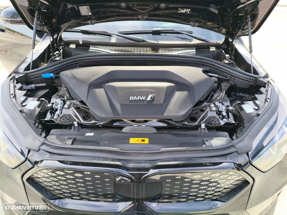 BMW iX2 eDrive20 Pack Desportivo M Pro - 7
