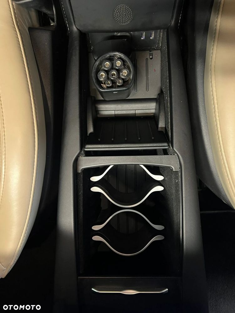 Tesla Model S 90D Allradantrieb - 11