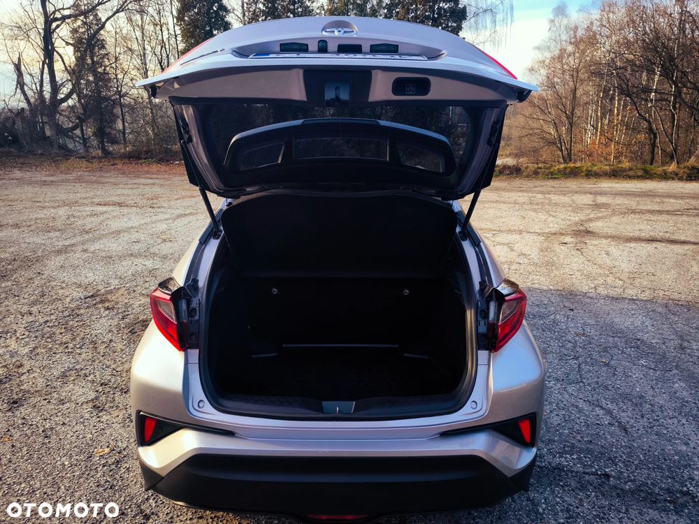 Toyota C-HR 1.2 Turbo Team Deutschland - 24