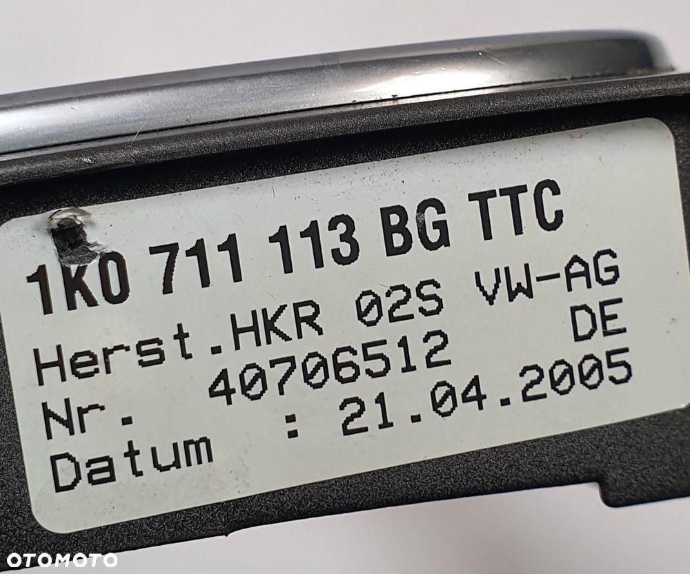 RAMKA OSŁONA WYBIERAKA ZMIANY BIEGÓW DEKOR VW GOLF V 1K0711113BG - 4