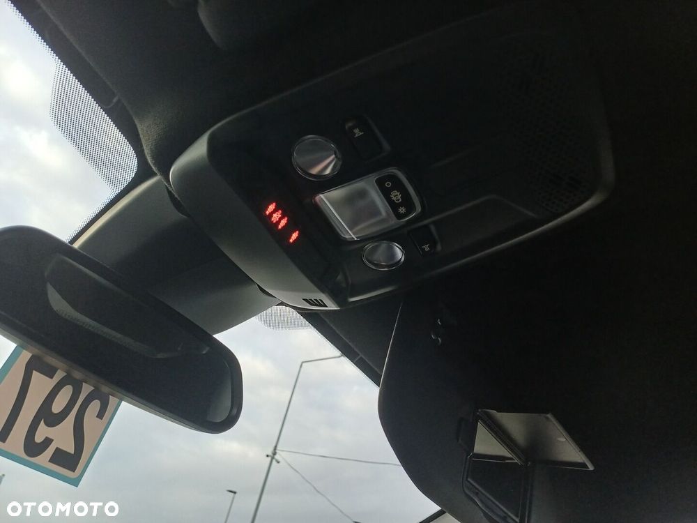 Opel Corsa 1.2 GS S&S - 26