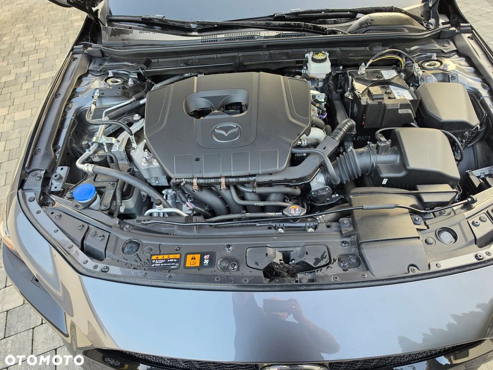 Mazda 3 e-SKYACTIV-G 140 M HYBRID HOMURA PLUS - 13