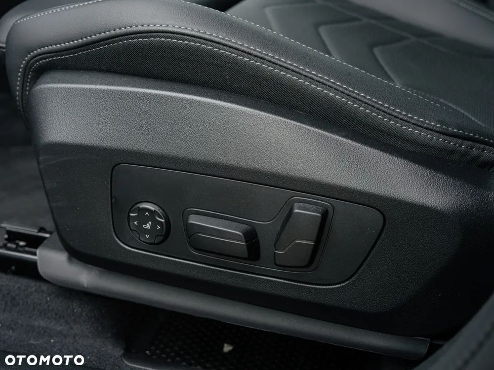BMW X1 sDrive18d - 14
