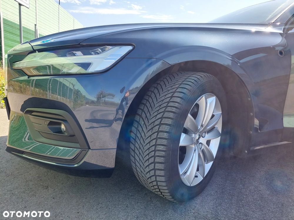 Volvo V60 D4 Momentum Pro - 23