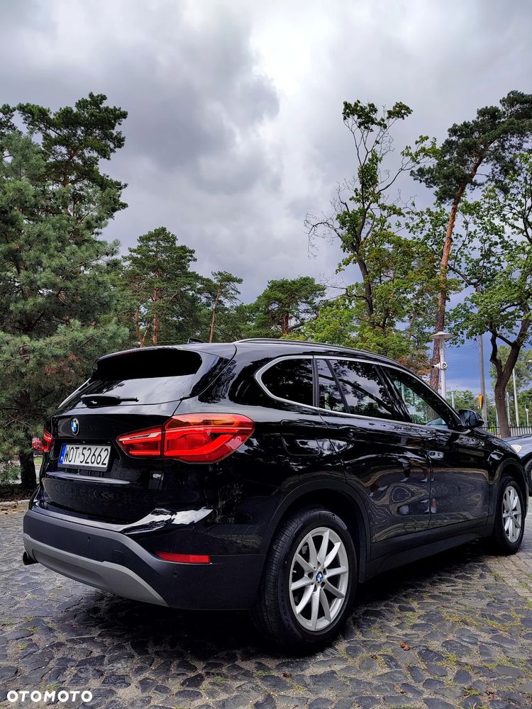 BMW X1 sDrive18i xLine - 4