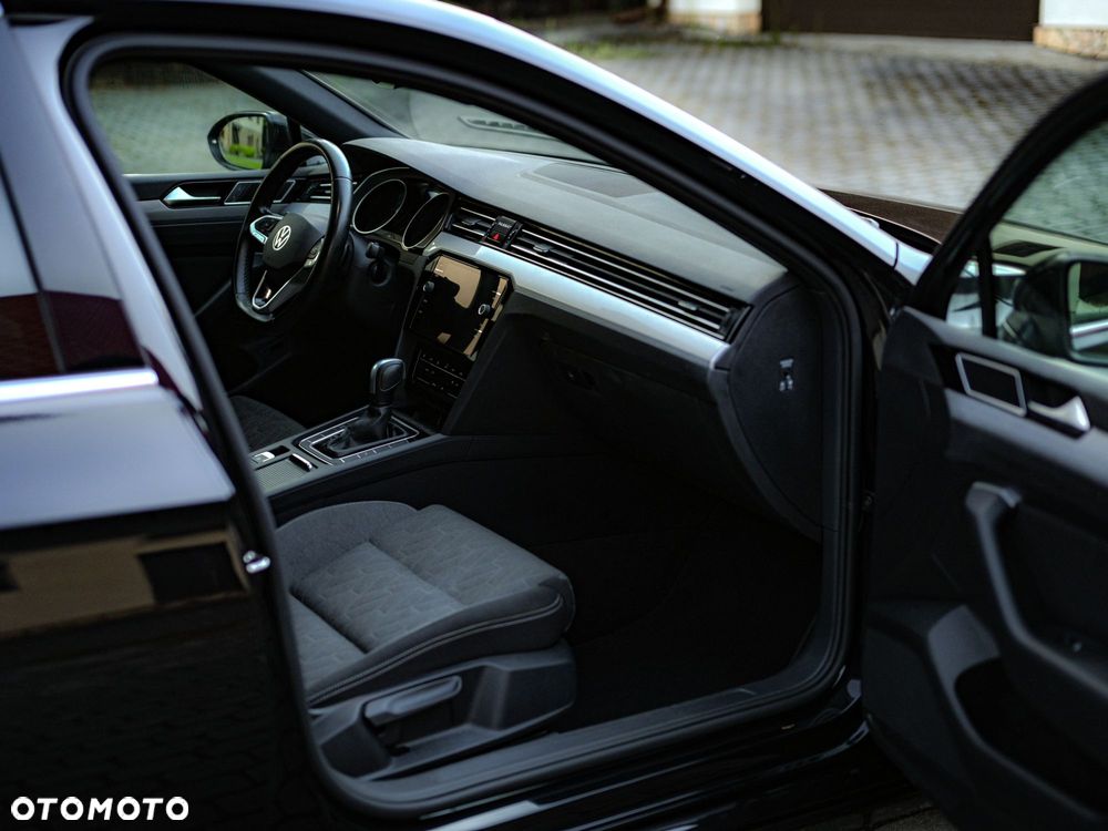 Volkswagen Passat 2.0 TDI SCR DSG Comfortline - 11