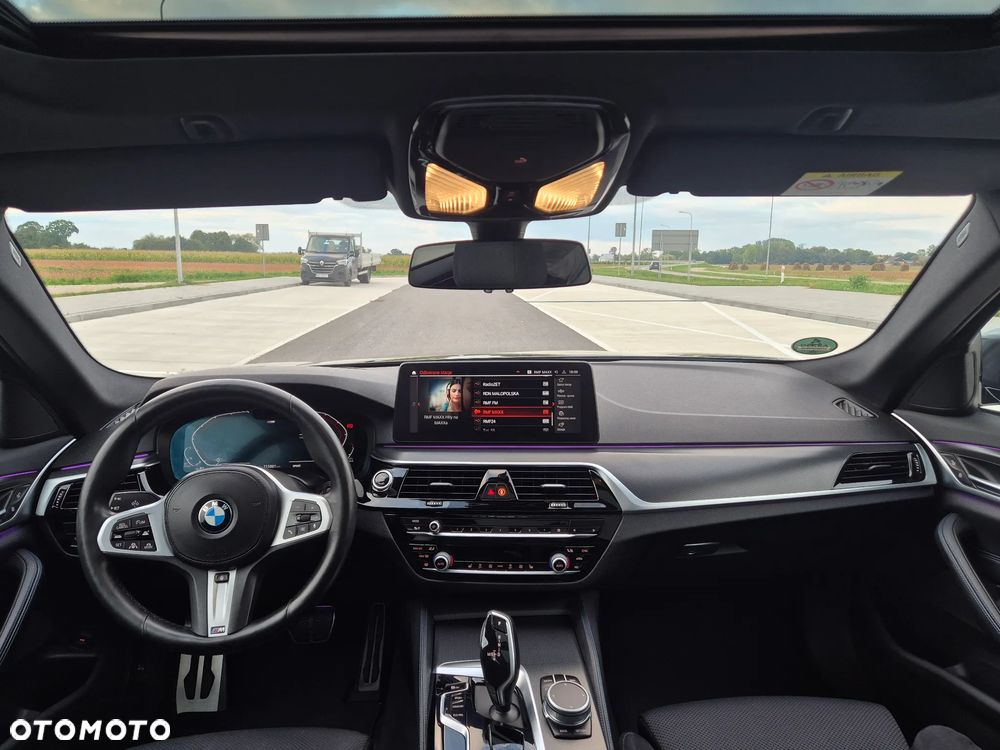 BMW Seria 5 520d xDrive M Sport Edition - 16