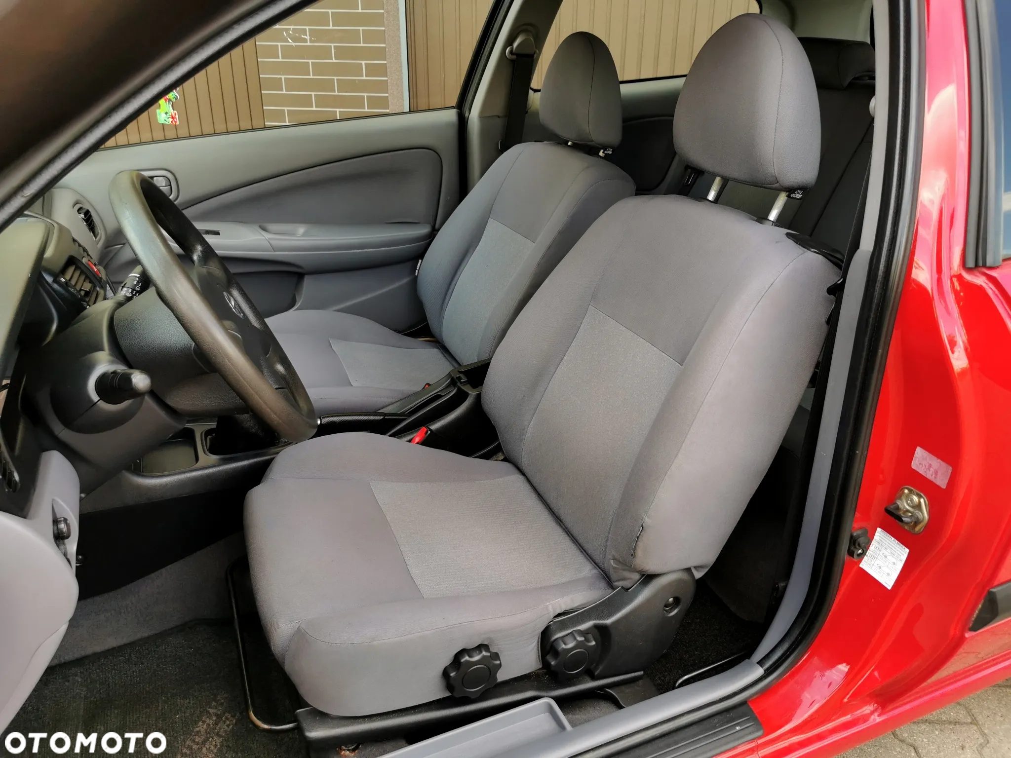 Nissan Almera II 1.5 dCi Visia + - 6