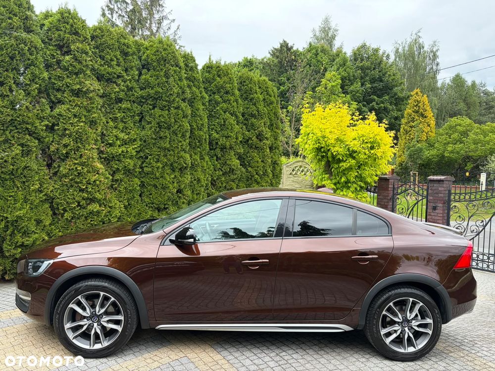 Volvo S60 Cross Country T5 AWD Summum - 4