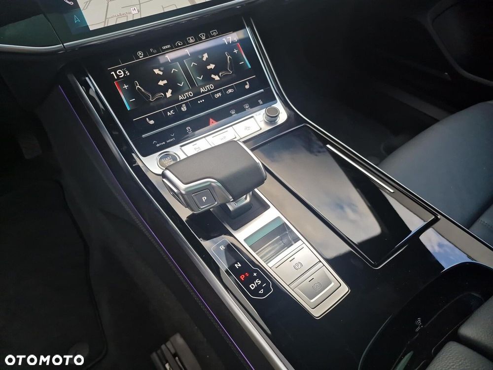 Audi A8 - 15