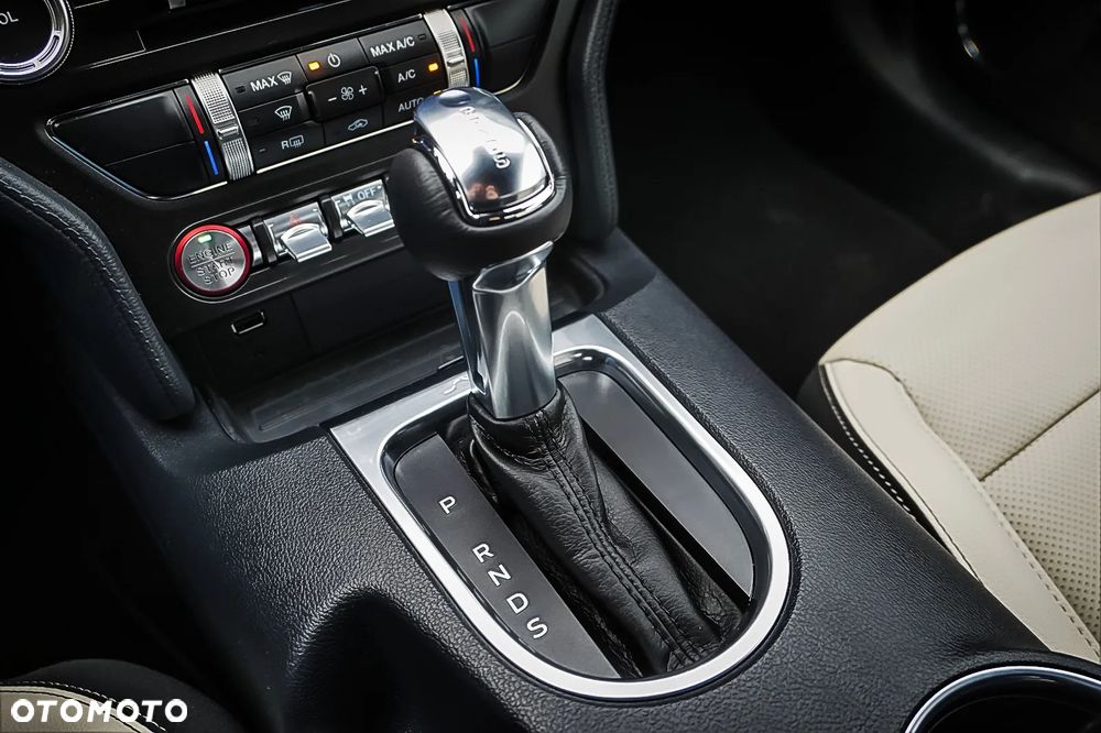 Ford Mustang 5.0 V8 GT - 18