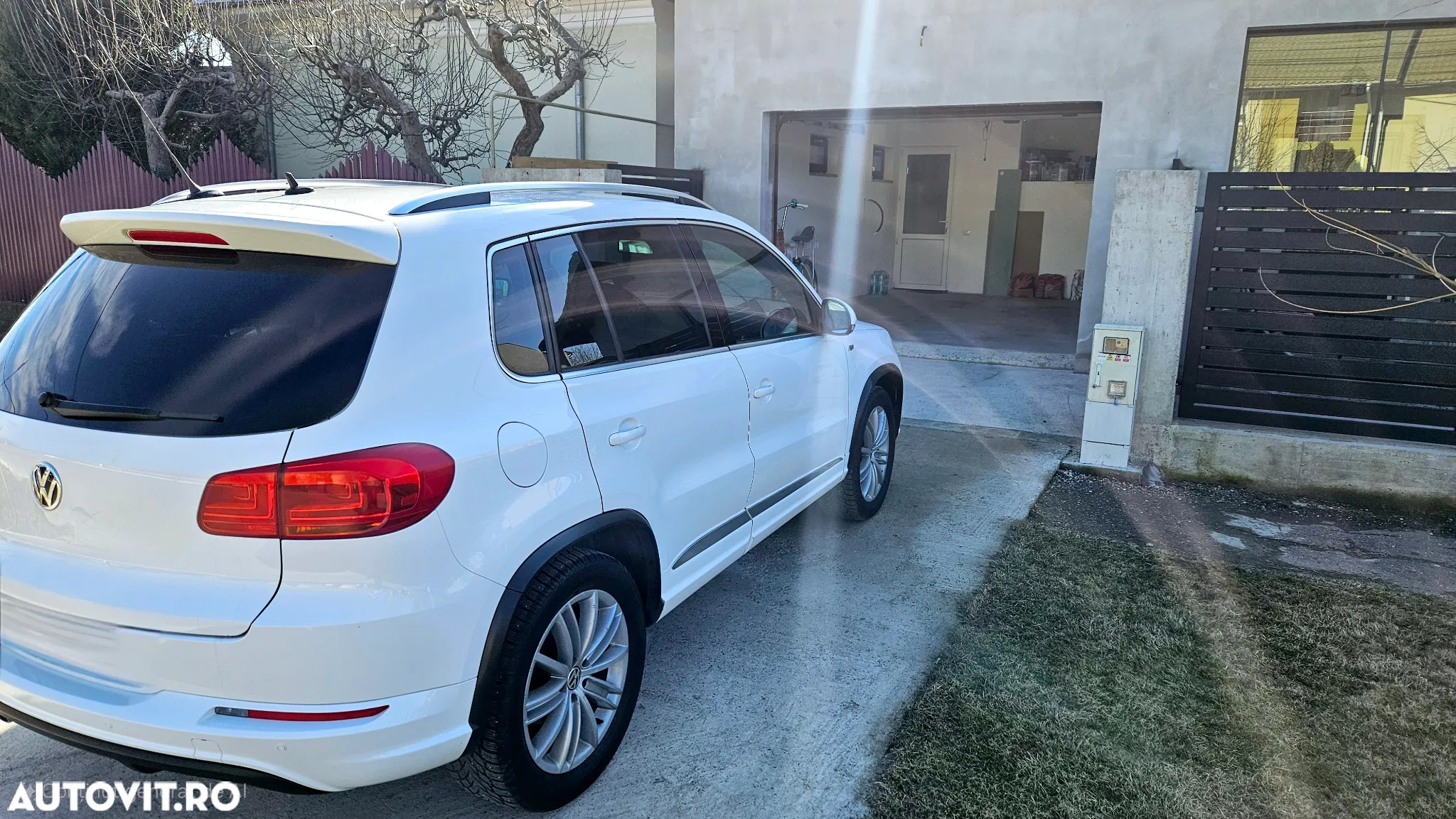 Volkswagen Tiguan 2.0 TDI 4Motion DSG Sport & Style - 4