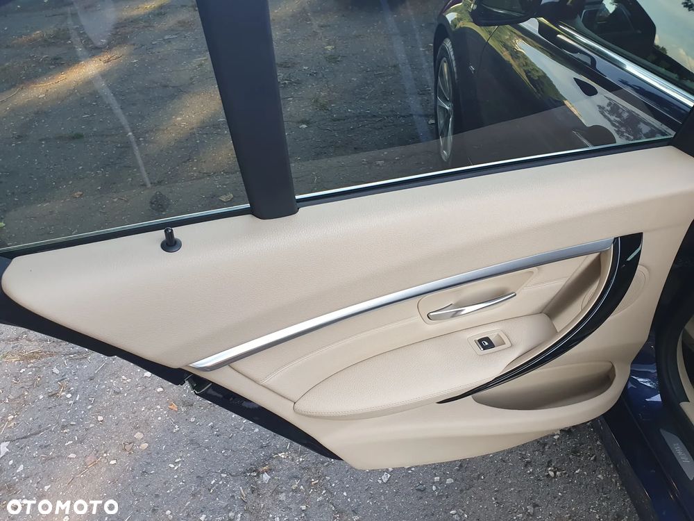 BMW Seria 3 320d Luxury Line sport - 13