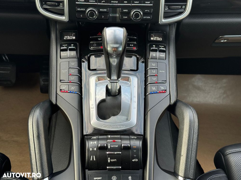 Porsche Cayenne 3.0TD TipTronic - 16