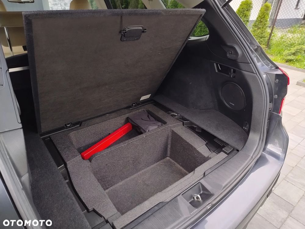 Subaru Outback 2.0D Exclusive Lineartronic - 35