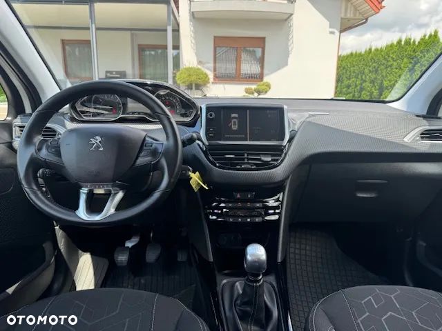 Peugeot 2008 - 12
