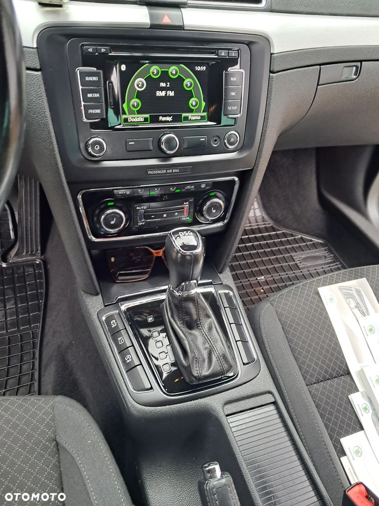 Skoda Superb 2.0 TDI DSG Comfort - 23