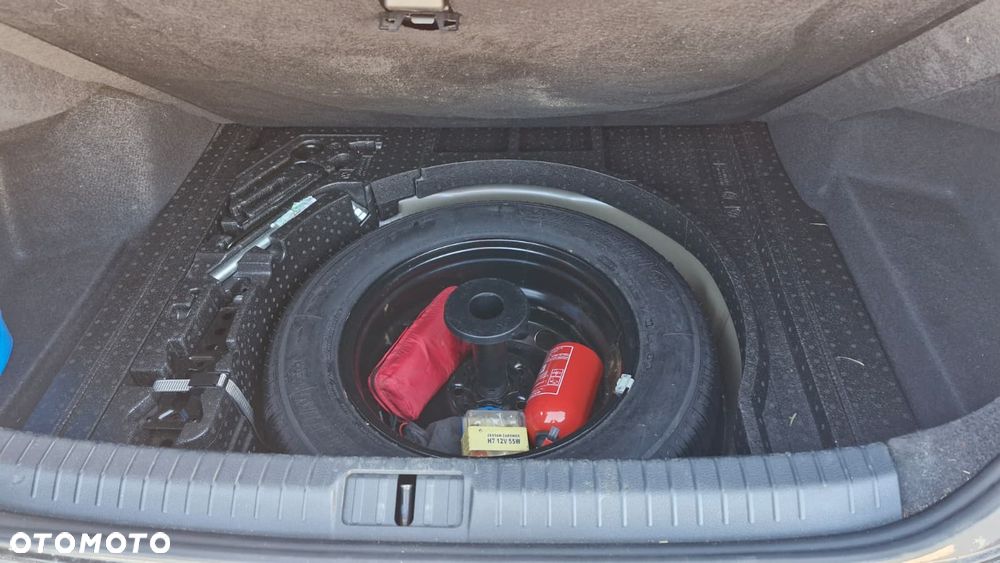 Volkswagen Passat 1.4 TSI BMT Trendline - 17