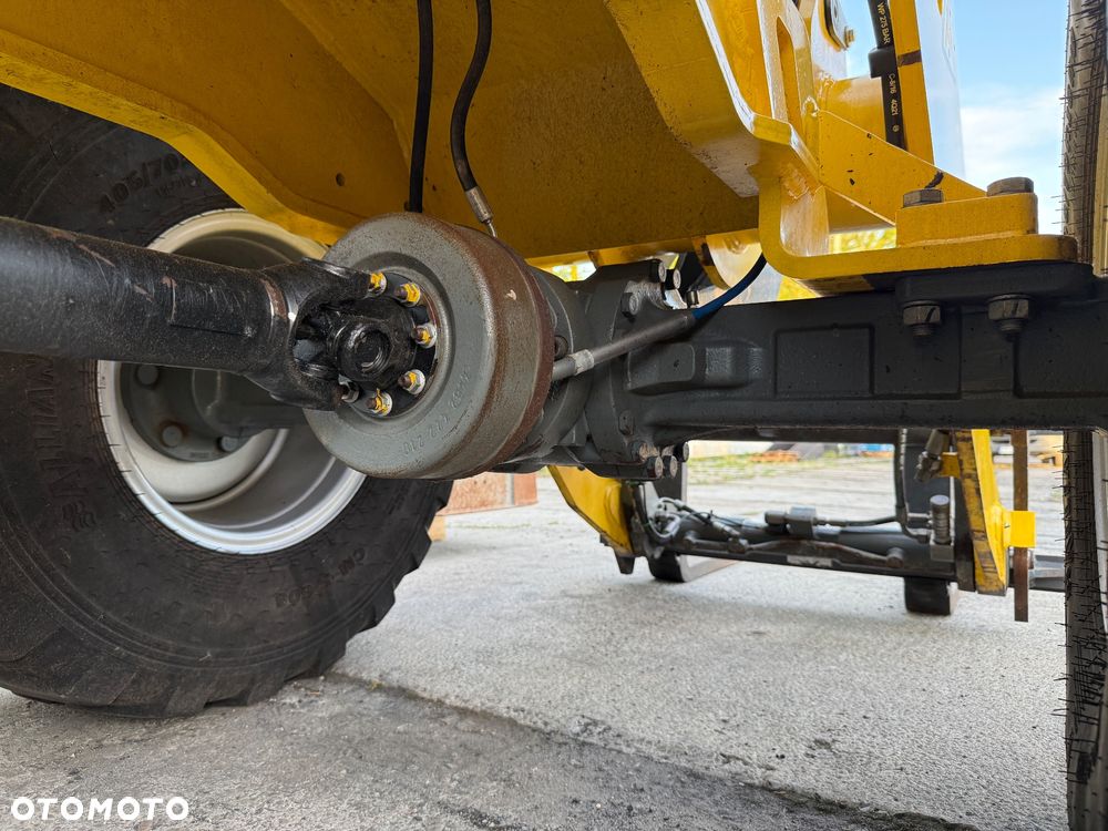 Wacker Neuson Ładowarka WL52 - 33