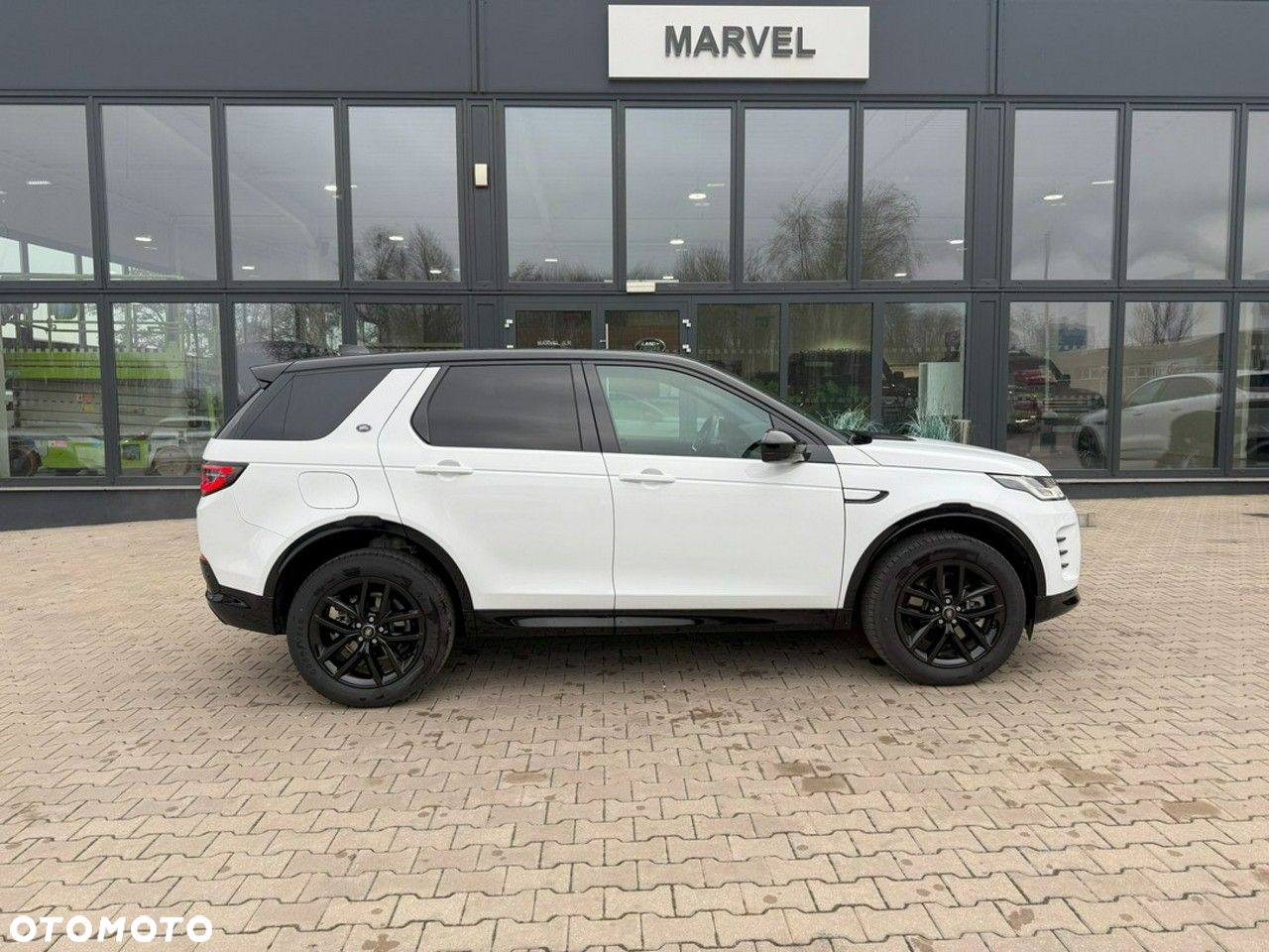 Land Rover Discovery Sport - 8
