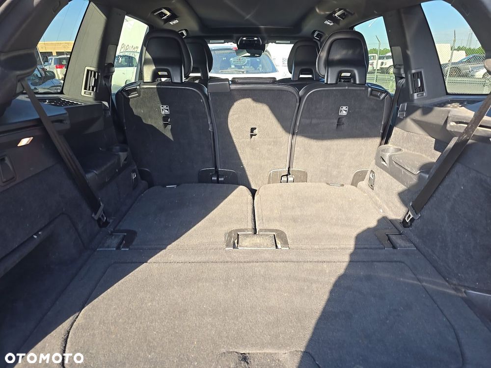 Volvo XC 90 - 11