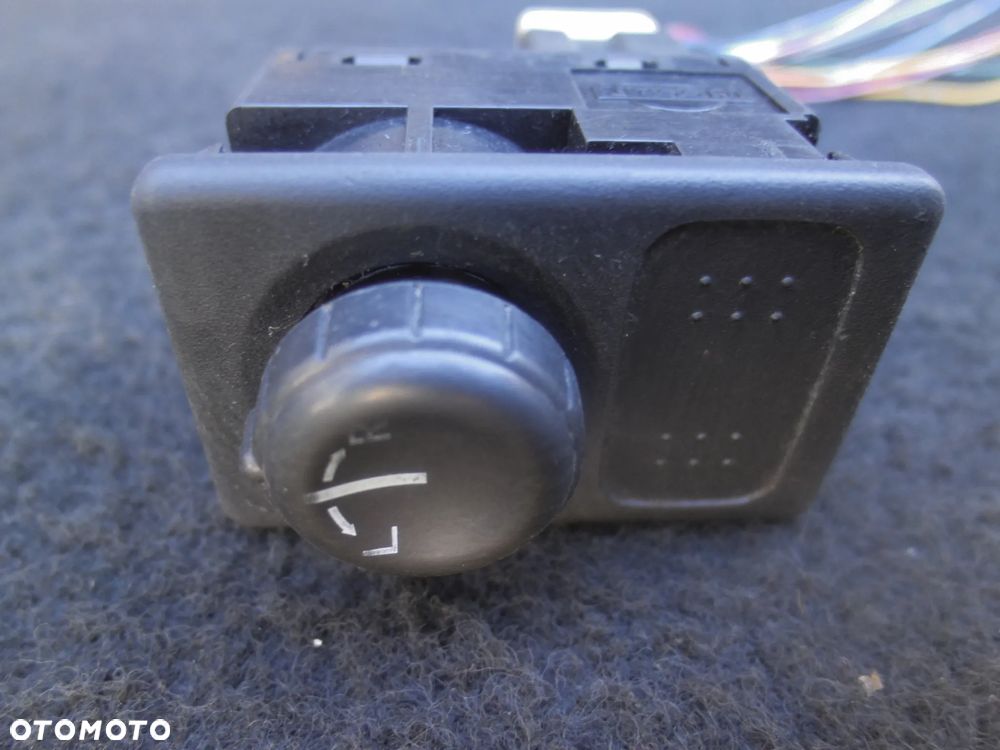 Przełącznik regulacji lusterek Nissan X-Trail T30 WTYCZKA INSTALACJA - 2