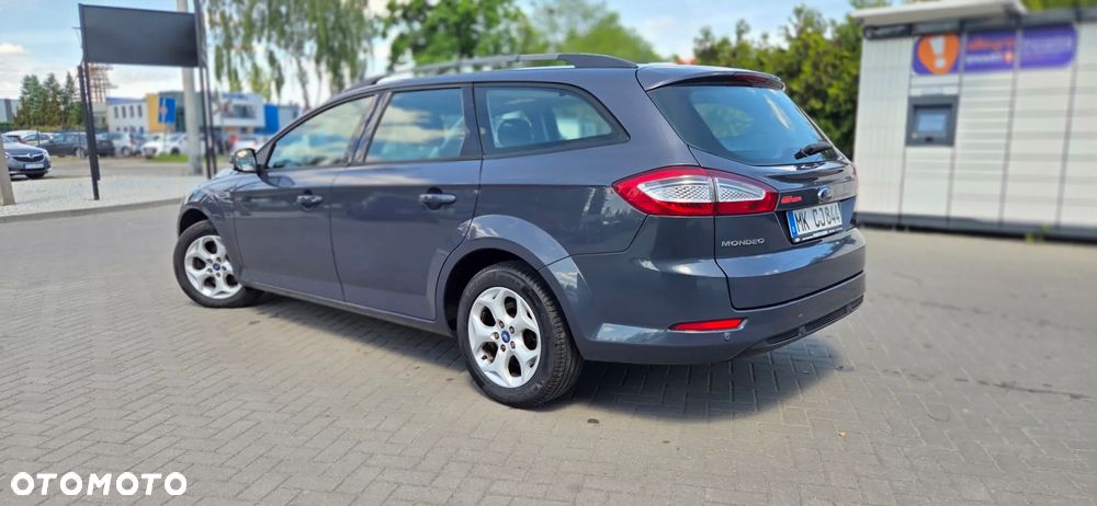 Ford Mondeo 2.0 TDCi Ghia - 10