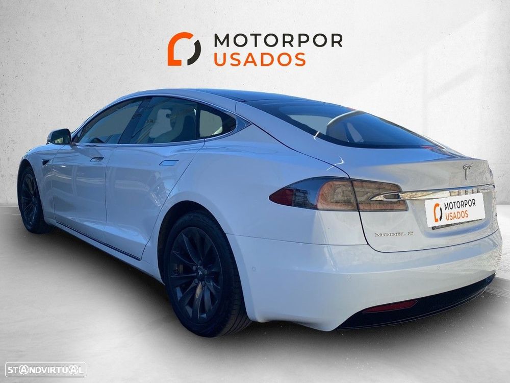 Tesla Model S - 7