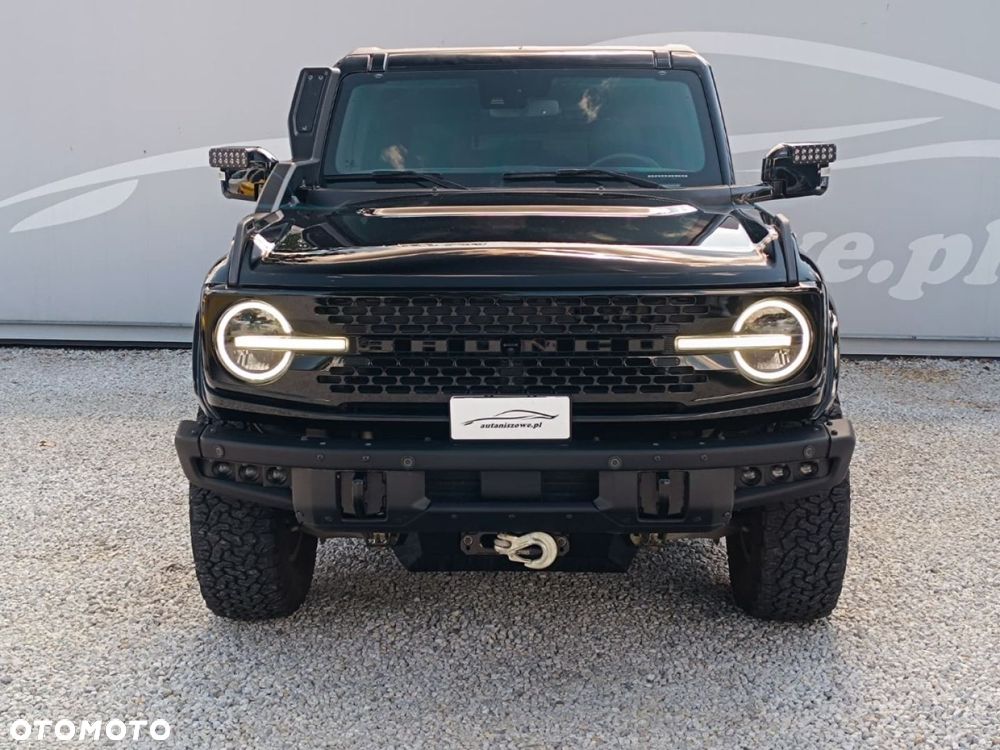 Ford Bronco - 10