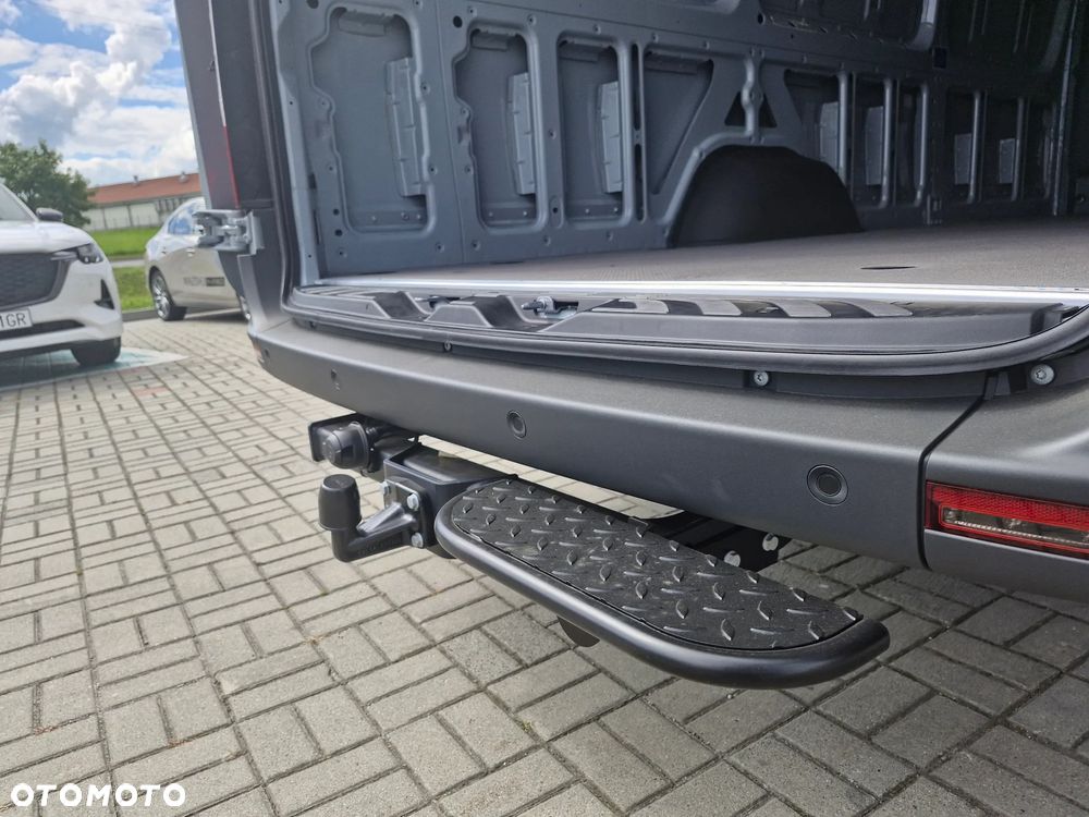 Mercedes-Benz Sprinter 319 CDI - 11