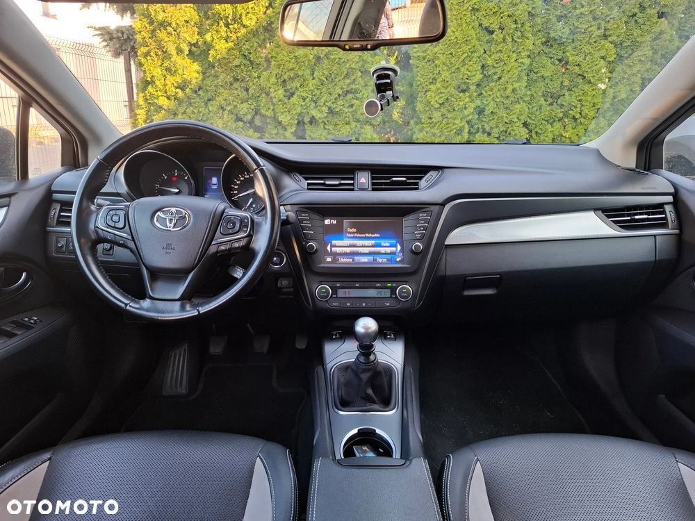Toyota Avensis 2.0 D-4D Prestige - 6
