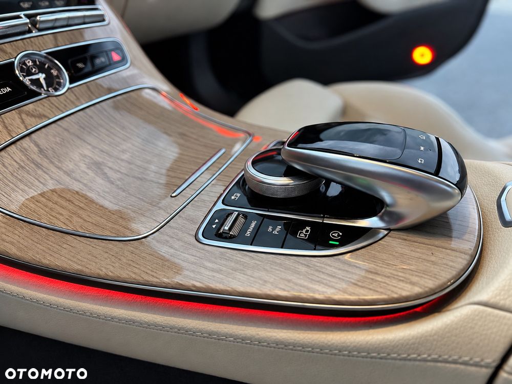 Mercedes-Benz Klasa E 220 d Avantgarde - 16