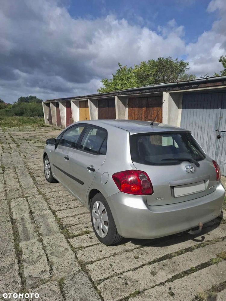 Toyota Auris 1.6 VVT-i Terra - 4
